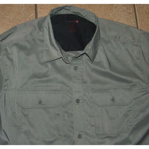 Men Sz Large Casual or Dress Gray Checked Button Up Long Sleeve Shirt SWISS TECH - Picture 2 of 3